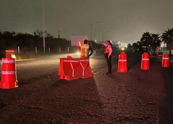DOMINGO SIN LUZ Y CON CIERRE VIAL EN MONTERREY