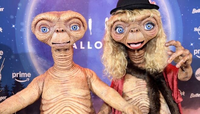 HEIDI KLUM SE CONSOLIDA COMO LA REINA DE HALLOWEEN CON SU DISFRAZ DE E.T. 1 HEIDI KLUM SE CONSOLIDA COMO LA REINA DE HALLOWEEN CON SU DISFRAZ DE E.T.