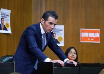 DESCARTA MIKE FLORES AVALAR AUMENTO DE PREDIAL ‘A BOTE PRONTO ’