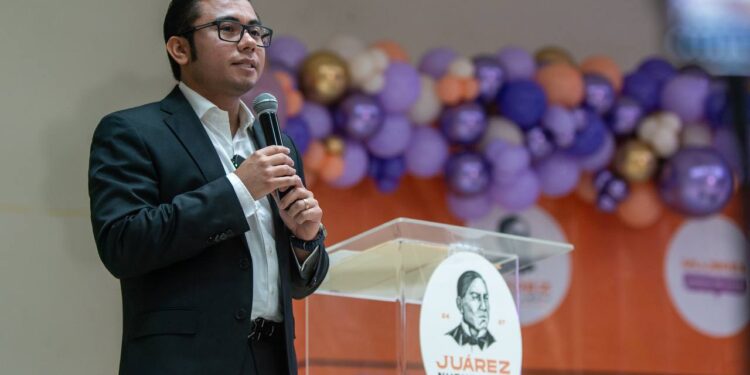 ABRE FÉLIX ARRATIA REFUGIO PERMANENTE PARA MUJERES EN SITUACIÓN DE VIOLENCIA EN JUÁREZ; HACE UNOS DÍAS EL EDIL LANZÓ UNA CAMPAÑA PARA FOMENTAR LAS DENUNCIAS A TRAVÉS DEL 911 EN ALIANZA CON OXXO Y LA SECRETARÍA DE LAS MUJERES.