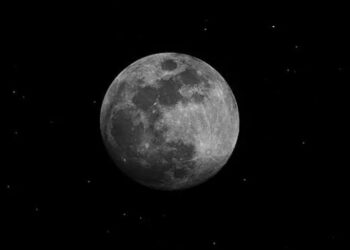 ÚLTIMA SUPERLUNA DEL AÑO COINCIDIRÁ CON LLUVIA DE METEOROS
