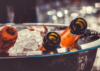 16 ADOLESCENTES INTOXICADOS POR ALCOHOL ADULTERADO EN UN BAR