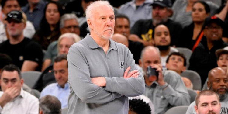 GREGG POPOVICH, ENTRENADOR DE LOS SPURS, SE AUSENTARÁ POR MOTIVOS DE SALUD 1 GREGG POPOVICH, ENTRENADOR DE LOS SPURS, SE AUSENTARÁ POR MOTIVOS DE SALUD