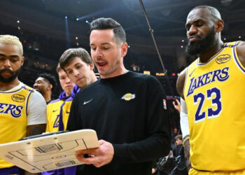LOS ANGELES LAKERS RENUEVAN SU VISIÓN BAJO JJ REDICK