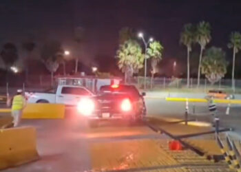 HUYE CONDUCTOR DE UN RETÉN DE LA GUARDIA NACIONAL INSTALADO EN EL PUENTE INTERNACIONAL BROWNSVILLE-MATAMOROS, EN TAMAULIPAS 3 HUYE CONDUCTOR DE UN RETÉN DE LA GUARDIA NACIONAL INSTALADO EN EL PUENTE INTERNACIONAL BROWNSVILLE-MATAMOROS, EN TAMAULIPAS