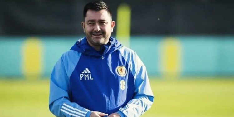 PEDRO MARTÍNEZ, NUEVO ESTRATEGA DE TIGRES FEMENIL