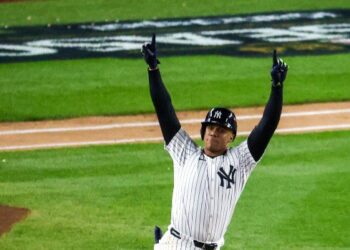 JUAN SOTO FIRMA CONTRATO RÉCORD CON LOS METS