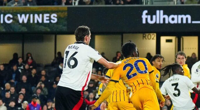 FULHAM DERROTA A BRIGHTON CON RAÚL JIMÉNEZ EN ACCIÓN