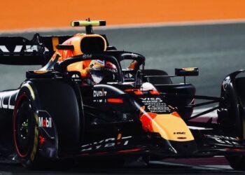 CHECO PÉREZ SEGUIRÁ EN RED BULL HASTA 2025