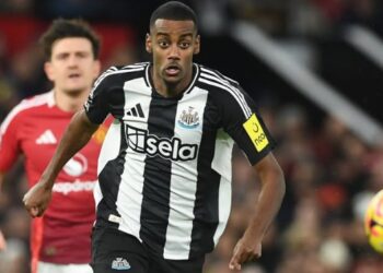 NEWCASTLE SUPERA AL MANCHESTER UNITED EN OLD TRAFFORD