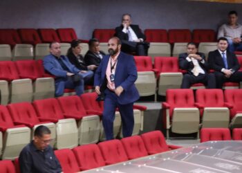 DETIENE FISCALÍA A FUNCIONARIO ESTATAL ACUSADO DE PERSECUCIÓN POR LORENA; DIRECTOR DE INSPECCIÓN DE LA SECRETARÍA DEL TRABAJO DE NL ES APREHENDIDO POR EL PRESUNTO DELITO DE ABUSO DE AUTORIDAD. 1 DETIENE FISCALÍA A FUNCIONARIO ESTATAL ACUSADO DE PERSECUCIÓN POR LORENA; DIRECTOR DE INSPECCIÓN DE LA SECRETARÍA DEL TRABAJO DE NL ES APREHENDIDO POR EL PRESUNTO DELITO DE ABUSO DE AUTORIDAD.