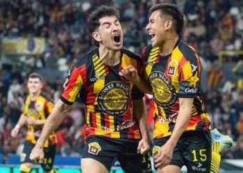 LEONES NEGROS CONQUISTAN LA COPA PACÍFICA