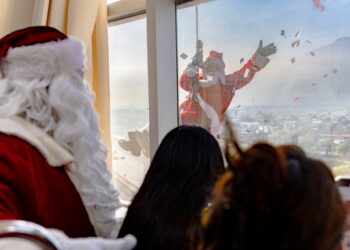 ‘TOMAN’ SUPERHÉROES Y SANTA HOSPITAL MATERNO INFANTIL; LLEVAN GOBERNADOR, SECRETARIA DE SALUD, EMPRESAS Y ORGANIZACIONES DE LA SOCIEDAD CIVIL ESPECTÁCULO Y REGALOS A NIÑAS Y NIÑOS INTERNADOS. 