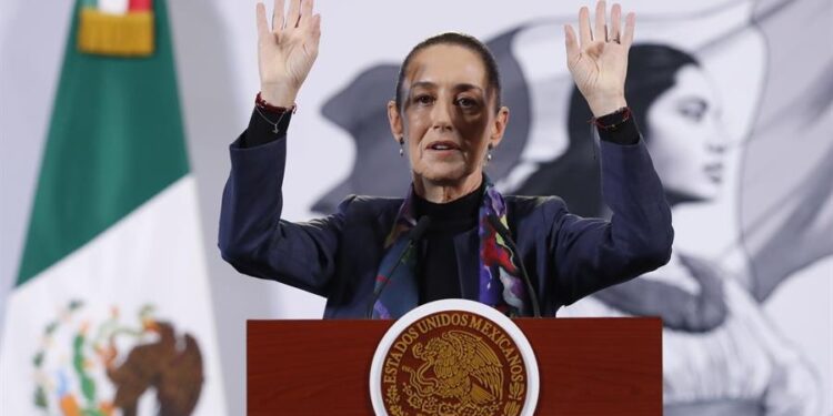 PENSIÓN PARA ADULTOS MAYORES AUMENTARÁ EN 2025, ANUNCIA SHEINBAUM