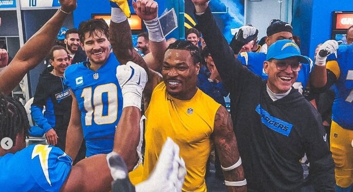 CHARGERS DERROTAN A BRONCOS Y APRIETAN LA LUCHA POR PLAYOFFS 1 CHARGERS DERROTAN A BRONCOS Y APRIETAN LA LUCHA POR PLAYOFFS