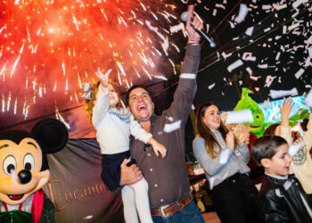 VIVE SALINAS VICTORIA TRADICIONAL ENCENDIDO DEL PINO; INICIA ALCALDE RAÚL CANTÚ DE LA GARZA FIESTAS DECEMBRINAS