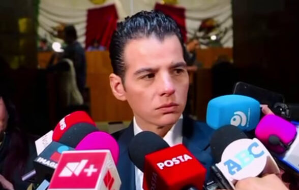 ‘PRESIDENTA FUE MUY CLARA’.- MIKE FLORES CUESTIONA LÍDER DE LA BANCADA NARANJA QUE EL ALCALDE DE SANTA CATARINA, EL AHORA MORENISTA JESÚS NAVA, IGNORE A CLAUDIA SHEINBAUM Y PIDA A LEGISLADORES DE MORENA VOTAR ACORDE CON SUS INTERESES 1 ‘PRESIDENTA FUE MUY CLARA’.- MIKE FLORES CUESTIONA LÍDER DE LA BANCADA NARANJA QUE EL ALCALDE DE SANTA CATARINA, EL AHORA MORENISTA JESÚS NAVA, IGNORE A CLAUDIA SHEINBAUM Y PIDA A LEGISLADORES DE MORENA VOTAR ACORDE CON SUS INTERESES