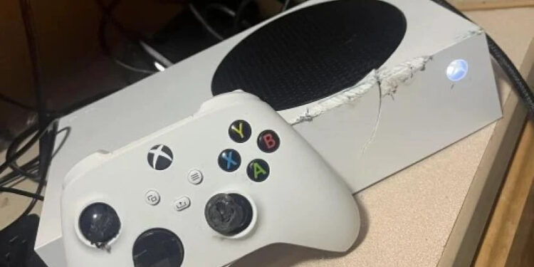 UN JUGADOR SOBREVIVE A UN ACCIDENTE GRACIAS A SU XBOX SERIES S