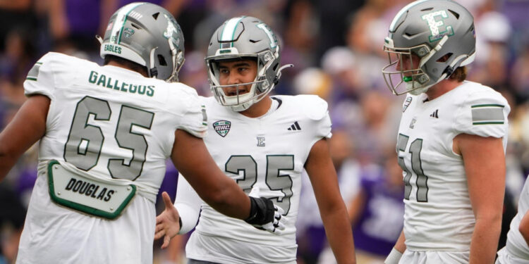 JESÚS GÓMEZ DESTACA EN LA NCAA Y APUNTA A LA NFL 1 JESÚS GÓMEZ DESTACA EN LA NCAA Y APUNTA A LA NFL