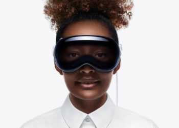 APPLE BUSCA A PLAYSTATION PARA REVITALIZAR EL APPLE VISION PRO