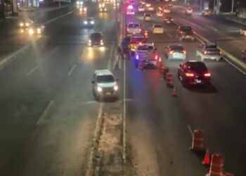 HABILITAN CONTRAFLUJO EN GONZALITOS; SUMA MUNICIPIO DE MONTERREY UN CARRIL EN LA CIRCULACIÓN HACIA SAN PEDRO PARA REDUCIR EL CAOS VIAL