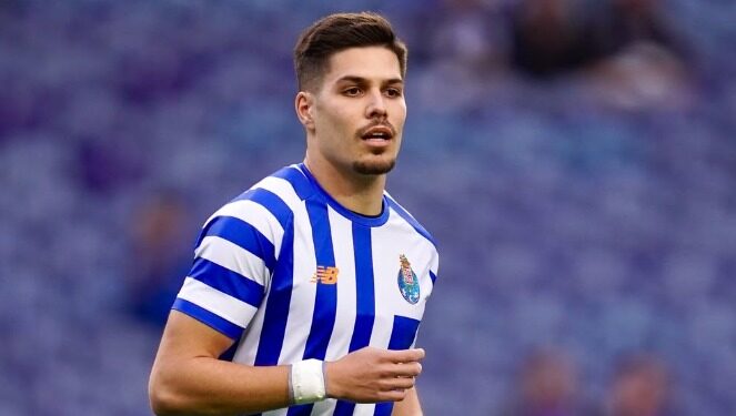 PORTO AL BORDE DE LA ELIMINACIÓN TRAS CAER ANTE OLYMPIACOS 1 PORTO AL BORDE DE LA ELIMINACIÓN TRAS CAER ANTE OLYMPIACOS