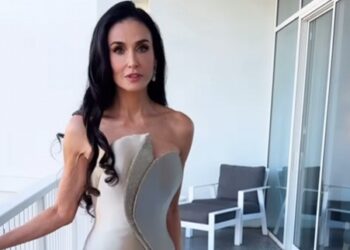 DEMI MOORE GANA SU PRIMER GLOBO DE ORO