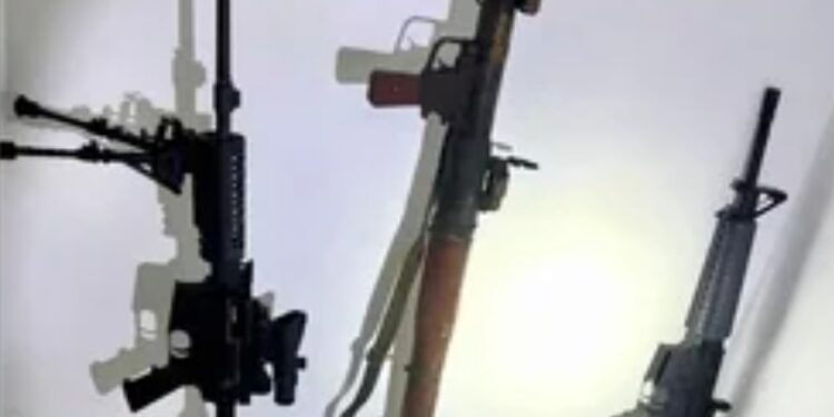 ASEGURA FGR Y FUERZA CIVIL LANZACOHETES Y ARMAMENTO DE ALTO PODER DEL CÁRTEL DEL GOLFO. 1 ASEGURA FGR Y FUERZA CIVIL LANZACOHETES Y ARMAMENTO DE ALTO PODER DEL CÁRTEL DEL GOLFO.