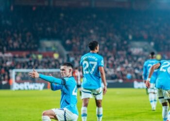 EL MANCHESTER CITY SUFRE EN EL ÚLTIMO MINUTO