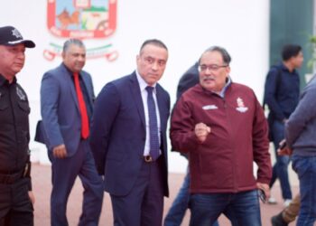 SE REÚNE MIJES CON COMISIONADO DE SEGURIDAD DE HARFUCH; PRESENTA MODELO DE POLICÍA DE PROXIMIDAD, JUSTICIA CÍVICA Y SIMULADORES VIRTUALES.