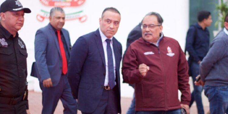 SE REÚNE MIJES CON COMISIONADO DE SEGURIDAD DE HARFUCH; PRESENTA MODELO DE POLICÍA DE PROXIMIDAD, JUSTICIA CÍVICA Y SIMULADORES VIRTUALES.