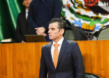 CELEBRA MIKE FLORES VETO DE SAMUEL AL AUMENTO DEL PREDIAL EN MONTERREY