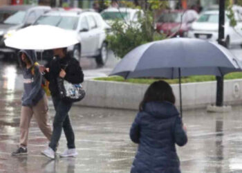 ¿HABRÁ CLASES ESTE VIERNES EN NUEVO LEÓN? ESTO ANUNCIÓ EL GOBERNADOR ANTE EL PRONÓSTICO DE MÁS FRÍO Y LLUVIAS 
