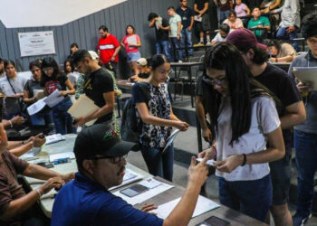 El Gobierno estatal busca reducir en un 80 por ciento la “tramititis” que padecen los ciudadanos.