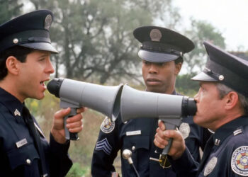 EL ACTOR DE “LOCA ACADEMIA DE POLICÍA” AYUDA EN INCENDIOS DE LOS ÁNGELES