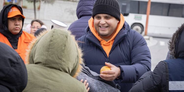 PIDE MIGUEL SÁNCHEZ ATENDER CARENCIAS EN ZUAZUA; AFIRMA DIPUTADO FEDERAL QUE GOBIERNO MUNICIPAL NO ESTÁ EN LA CALLE ATENDIENDO A LA POBLACIÓN VULNERABLE DURANTE EL FRENTE FRÍO 1 PIDE MIGUEL SÁNCHEZ ATENDER CARENCIAS EN ZUAZUA; AFIRMA DIPUTADO FEDERAL QUE GOBIERNO MUNICIPAL NO ESTÁ EN LA CALLE ATENDIENDO A LA POBLACIÓN VULNERABLE DURANTE EL FRENTE FRÍO