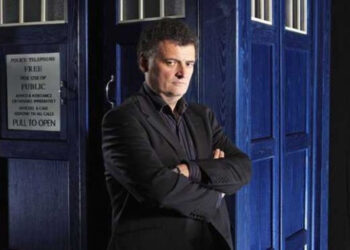 FANS DE DOCTOR WHO PIDEN EL REGRESO DE STEVEN MOFFAT