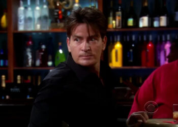 CHARLIE SHEEN CRITICA “THE BIG BANG THEORY” Y PIDE RECONOCIMIENTO POR SU ÉXITO