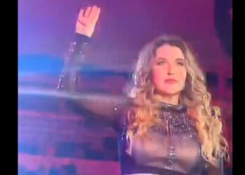 ALICIA VILLARREAL, ENVUELTA EN DENUNCIA POR VIOLENCIA FAMILIARReportan que la cantante habría sido agredida por Cruz Martínez