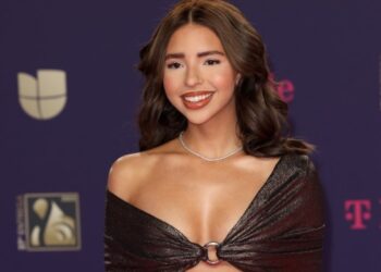 ÁNGELA AGUILAR IMPACTA CON SU NUEVA IMAGEN EN PREMIO LO NUESTRO