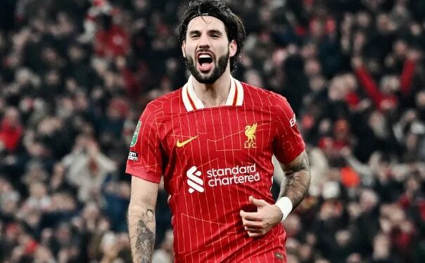 LIVERPOOL APLASTA AL TOTTENHAM Y VA POR OTRO TÍTULO