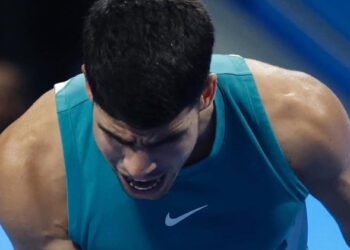 ALCARAZ AVANZA EN DOHA TRAS SUPERAR A CILIC