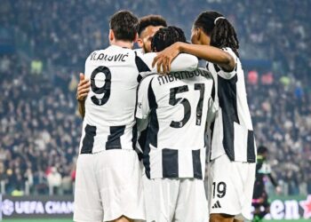 JUVENTUS TOMÓ VENTAJA ANTE PSV EN LA CHAMPIONS