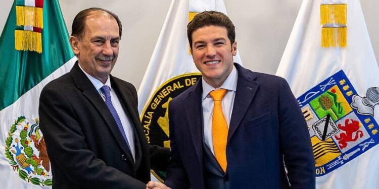 SE REÚNE SAMUEL CON NUEVO FISCAL; SOSTIENE MANDATARIO ESTATAL ENCUENTRO CON JAVIER FLORES.