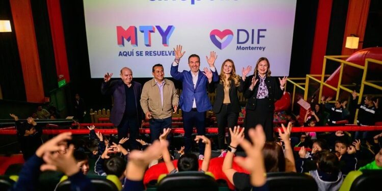 FIRMA ADRIÁN CONVENIO CON CINÉPOLIS PARA LLEVAR AL CINE A GRUPOS VULNERABLES.