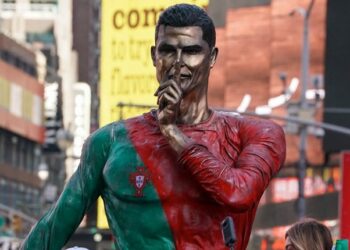 HOMENAJE A CR7: REVELAN ESTATUA POR SU CUMPLEAÑOS 40