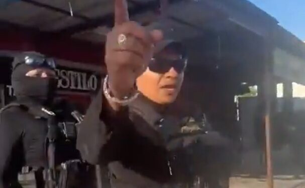 DENUNCIAN ABUSO POLICÍACO EN REYNOSA; AGREDE ELEMENTO DE LA POLICÍA DE PROXIMIDAD A MUJER POR VIDEOGRABARLO.