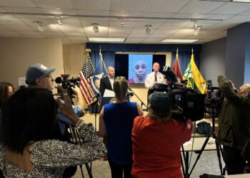 DETIENEN A MUJER VINCULADA A LA MUERTE DEL PERIODISTA ADÁN MANZANO