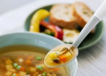 JAPÓN REVOLUCIONA LA COCINA: UNA CUCHARA QUE SUSTITUYE LA SAL