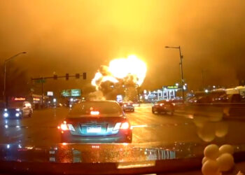 NUEVO ACCIDENTE AÉREO EN EU: SE ESTRELLA AERONAVE CON MATRÍCULA MEXICANA EN ZONA RESIDENCIAL DE FILADELFIA